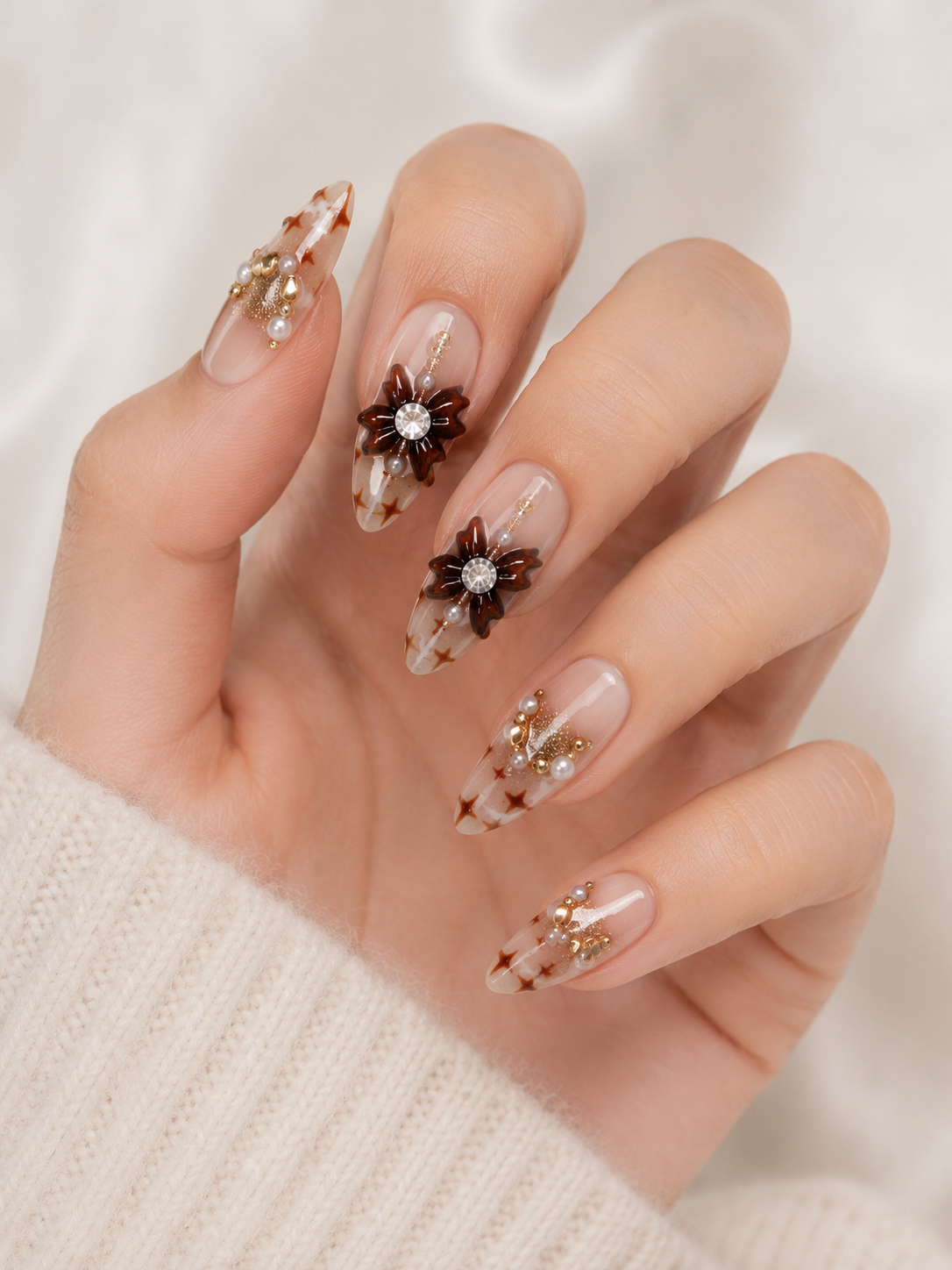 Naile Haus Golden Bloom Press-On Nails | Pearl Flower Starburst Luxury Nude Glam Nail Set